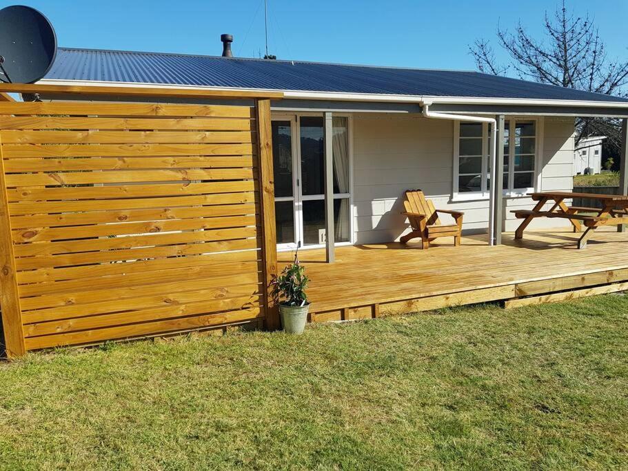 Relaxed Beach Retreat, Mod Family Friendly Bach Foxton Beach Экстерьер фото
